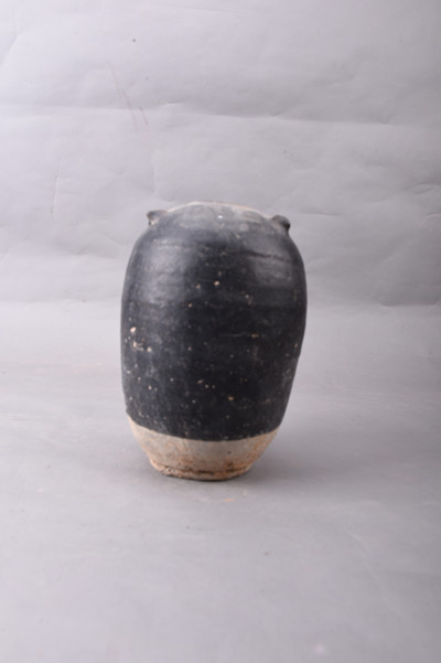 宋黒釉陶罐